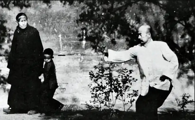 Võ công của đại nội cao thủ cuối cùng triều Thanh lợi hại thế nào: Phim ảnh cũng khó truyền tải hết- Ảnh 3. Võ công của đại nội cao thủ cuối cùng triều Thanh lợi hại thế nào: Phim ảnh cũng khó truyền tải hết- Ảnh 3.