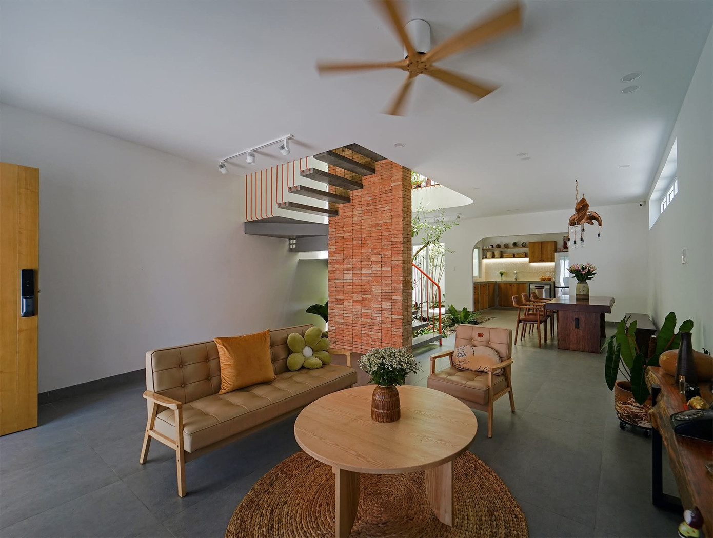 Nhà phố 2,5 tầng tràn ngập ánh sáng tự nhiên- Ảnh 11.