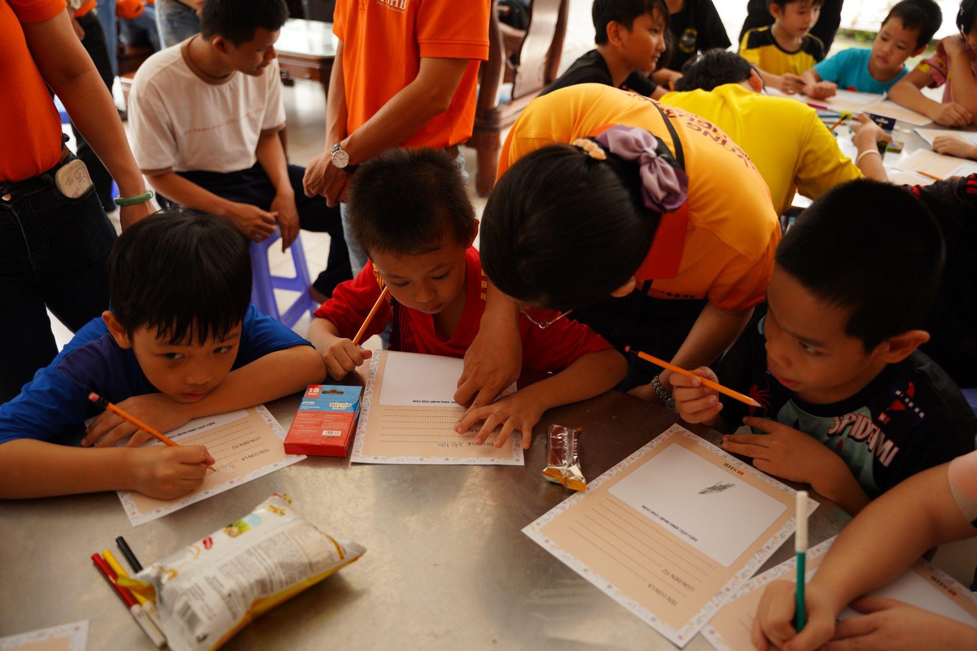 Sinh nhật đặc biệt - Khi hạnh phúc được gieo từ những điều nhỏ bé- Ảnh 7. Sinh nhật đặc biệt - Khi hạnh phúc được gieo từ những điều nhỏ bé- Ảnh 7.