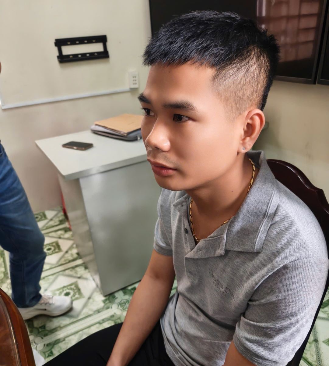 Cho 1.500 khách vay qua tài khoản iCloud iPhone, thu lãi "cắt cổ" tới 662%/năm- Ảnh 1.