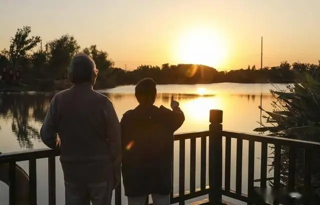 Sau khi nghỉ hưu, những người thực sự khôn ngoan sẽ làm tốt 10 điều này, không phải khoe khoang mà để sống trọn vẹn- Ảnh 3.