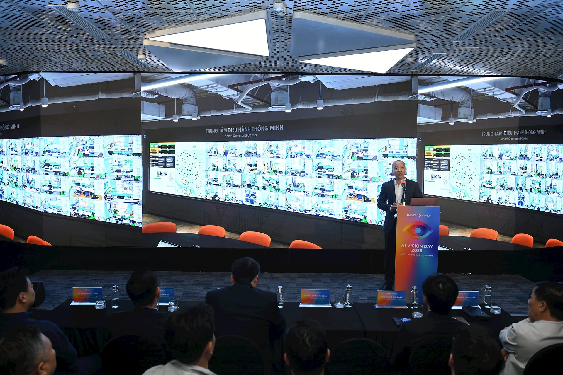 Ra mắt hệ sinh thái AI Camera "Make in Vietnam" với hơn 1.000 thuật toán AI: Công cụ giúp F88 quản trị rủi ro và tối ưu vận hành gần 900 phòng giao dịch- Ảnh 2.