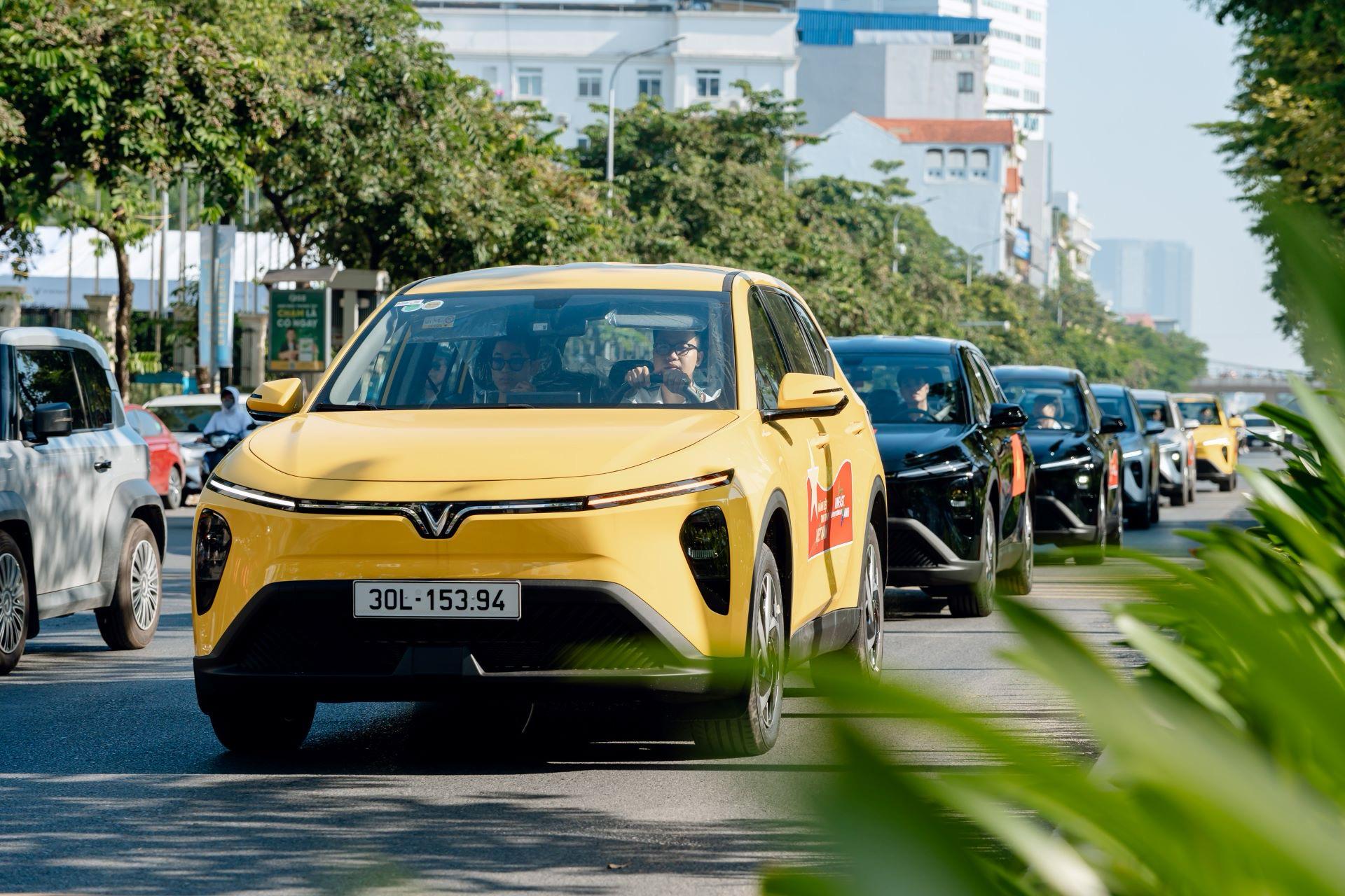 Nhìn doanh số của Limo Green - Xpander và Veloz có cảm thấy sợ?- Ảnh 1.