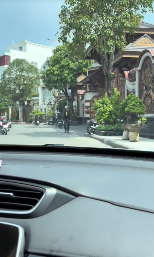 Cảnh tượng tại nhà riêng của Mailisa và Hoàng Kim Khánh ngay lúc này- Ảnh 1. Cảnh tượng tại nhà riêng của Mailisa và Hoàng Kim Khánh ngay lúc này- Ảnh 1.