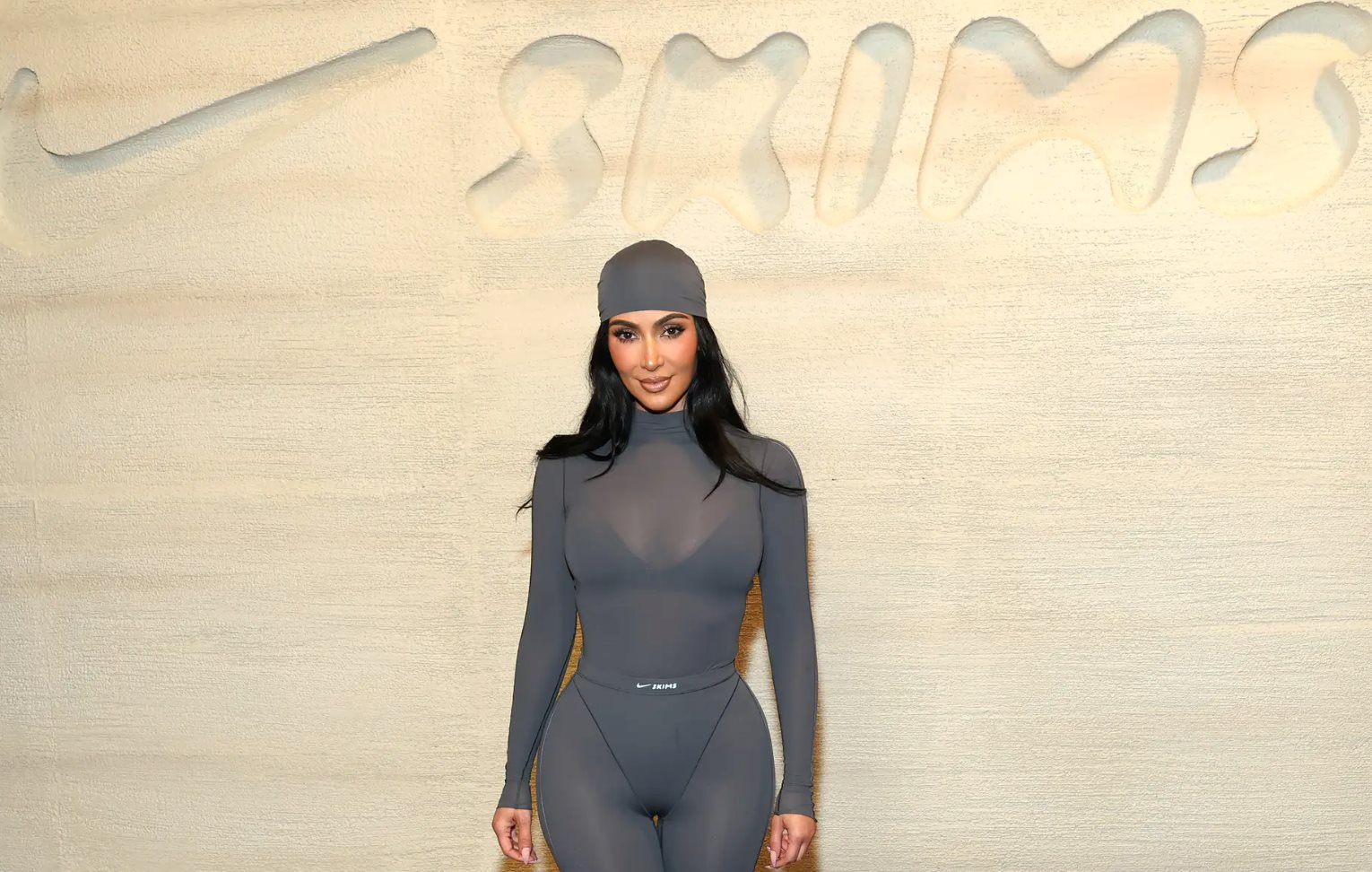 Đế chế thời trang 5 tỷ USD của Kim Kardashian: Vượt Victoria’s Secret về vốn hoá, doanh thu 2025 sẽ chạm 1 tỷ USD- Ảnh 1.