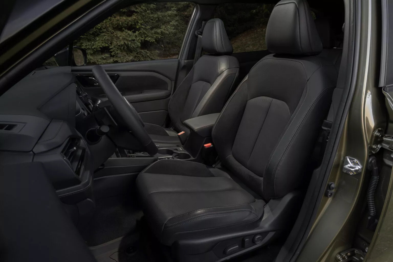 Subaru Forester mới chào giá từ 1,3 tỷ - lấy gì cạnh tranh với Mazda CX-5, Honda CR-V?- Ảnh 4.