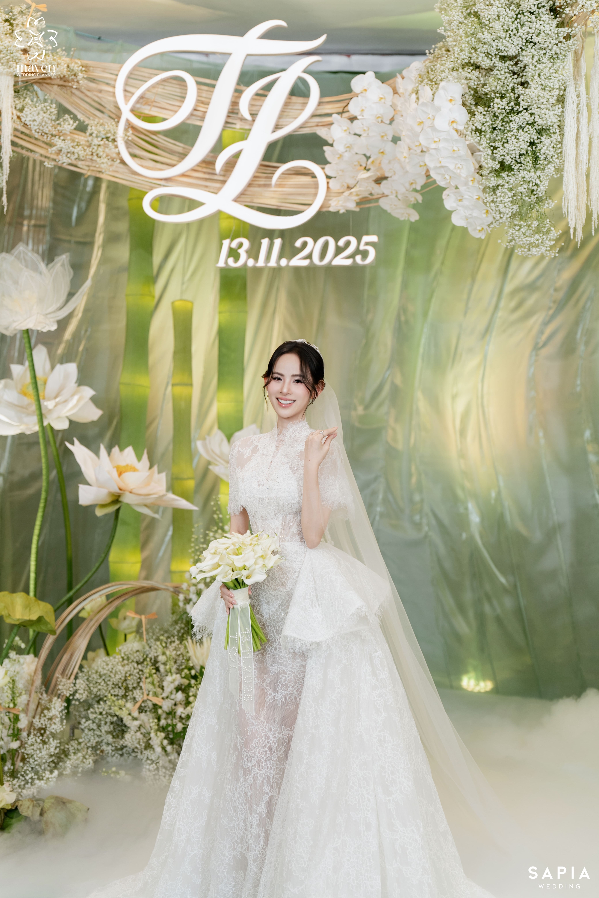 Hương Liên cưới con trai cựu chủ tịch hôm nay: Mẹ chồng và mẹ ruột được khen nức nở- Ảnh 7.