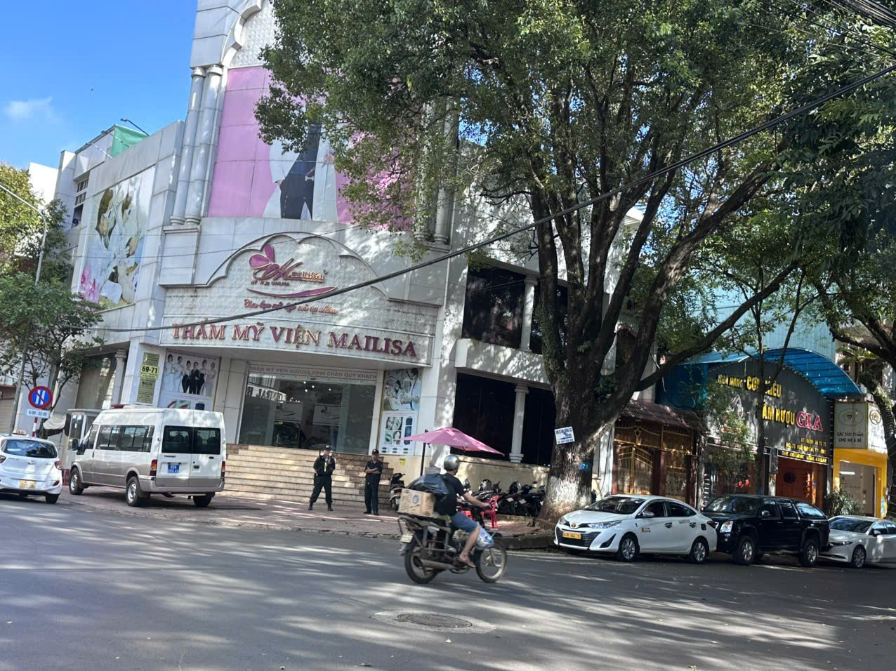 CẬP NHẬT: Công an đồng loạt có mặt tại nhiều cơ sở thuộc hệ thống Thẩm mỹ viện Mailisa- Ảnh 13.