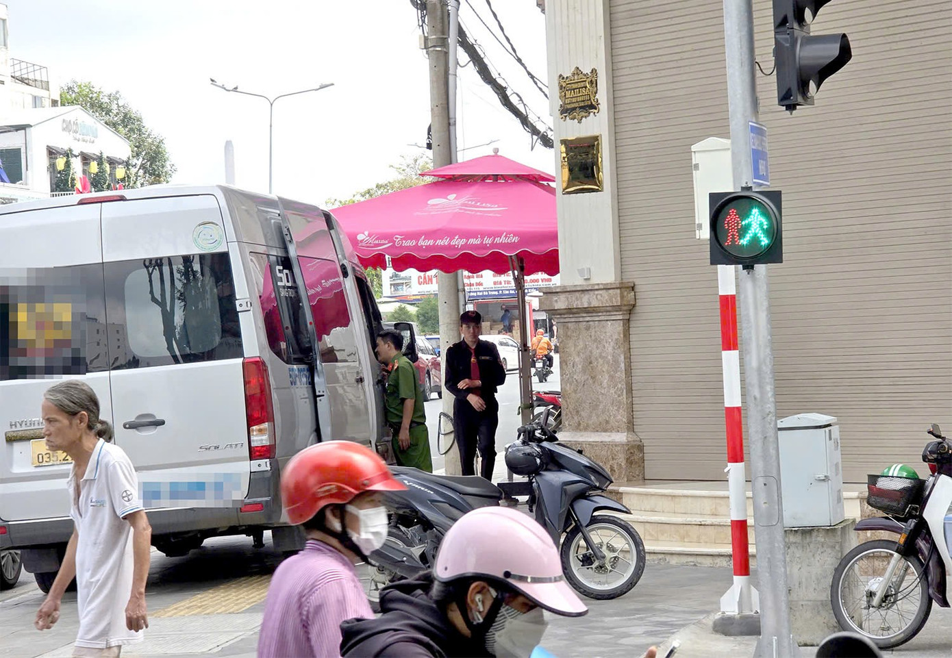 CẬP NHẬT: Công an đồng loạt có mặt tại nhiều cơ sở thuộc hệ thống Thẩm mỹ viện Mailisa- Ảnh 6.