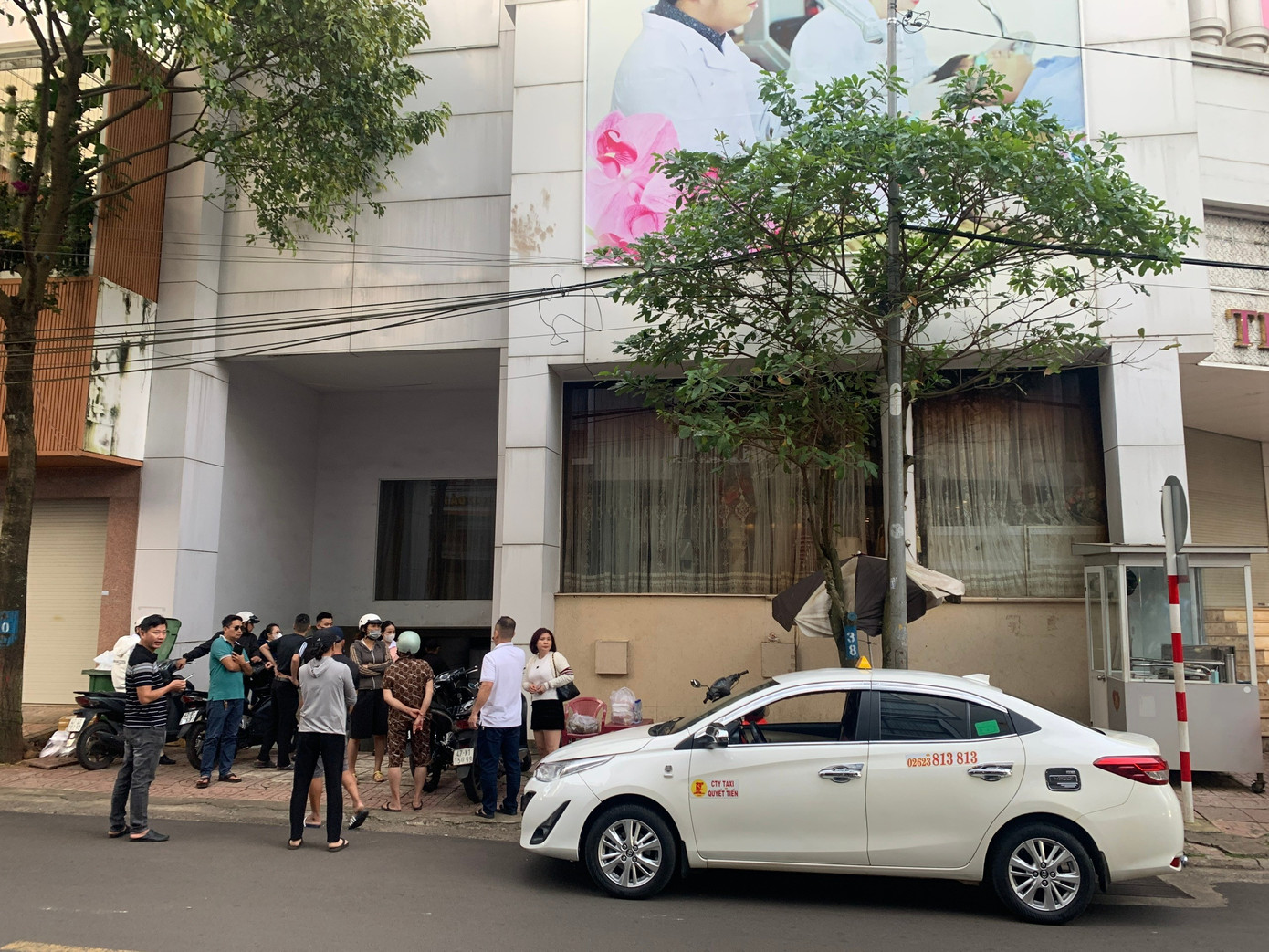 Khám xét cả ngày, công an thu giữ nhiều tài liệu tại Mailisa Hà Nội, Đắk Lắk- Ảnh 9.