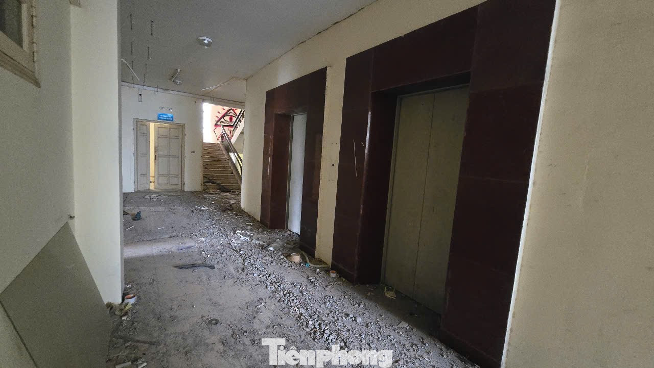 Cảnh lạnh lẽo, lãng phí khu 7 tòa nhà tái định cư bỏ hoang ở Hà Nội- Ảnh 14.