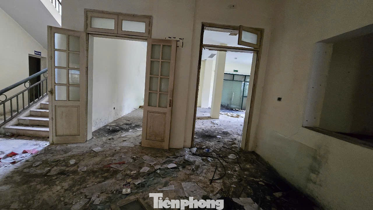 Cảnh lạnh lẽo, lãng phí khu 7 tòa nhà tái định cư bỏ hoang ở Hà Nội- Ảnh 11.