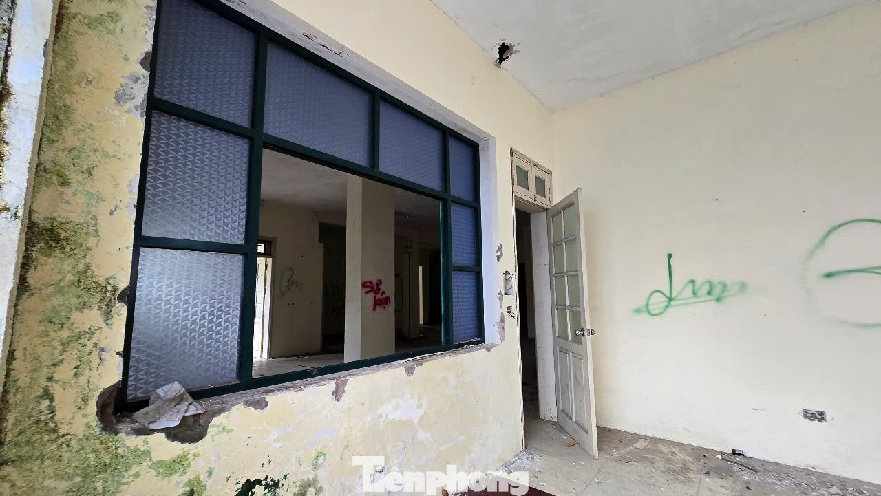 Cảnh lạnh lẽo, lãng phí khu 7 tòa nhà tái định cư bỏ hoang ở Hà Nội- Ảnh 9.