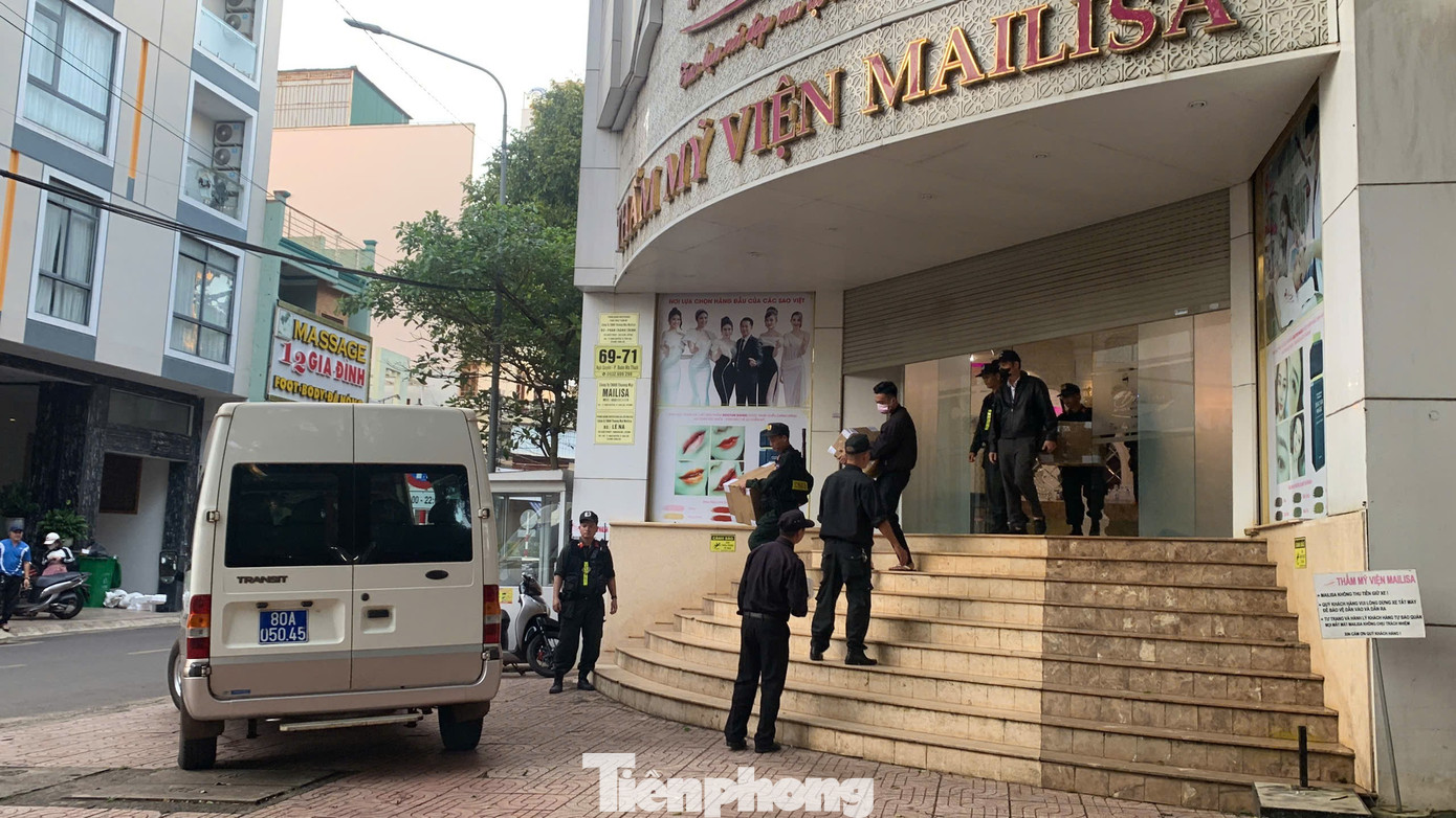 Khám xét cả ngày, công an thu giữ nhiều tài liệu tại Mailisa Hà Nội, Đắk Lắk- Ảnh 4.