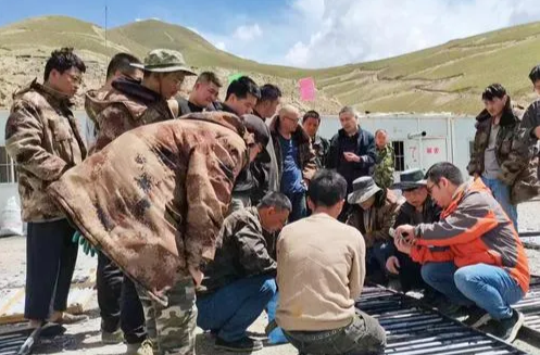 Phát hiện mỏ vàng lớn trữ lượng hơn 70 tấn, trị giá hơn 185.000 tỷ đồng sau 10 năm khảo sát- Ảnh 2.