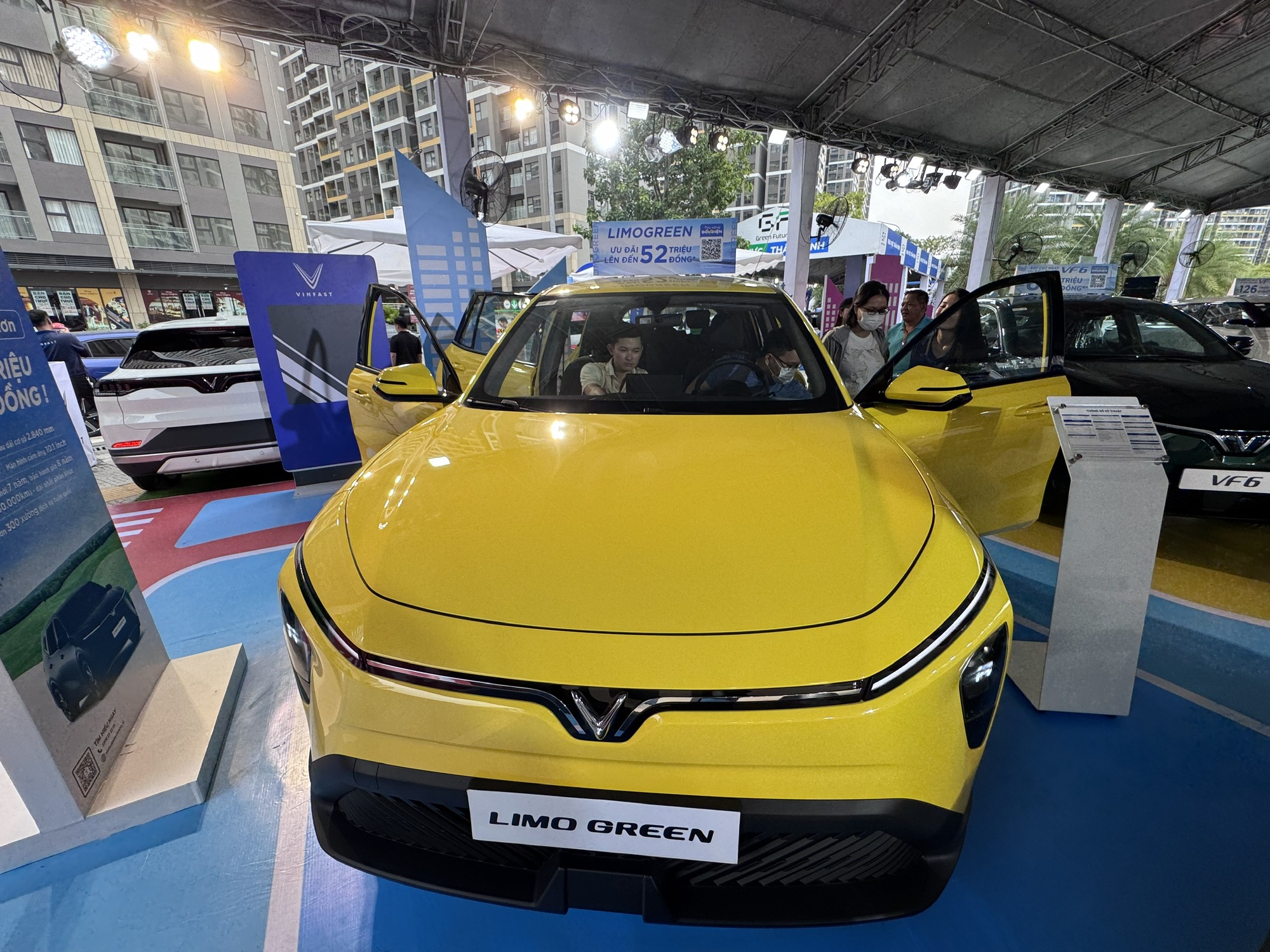 Mẫu MPV 7 chỗ mới nhất của VinFast gây bất ngờ cho giới chạy xe dịch vụ- Ảnh 3.