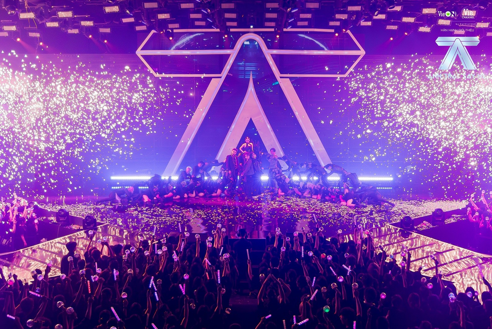 Thương hiệu concert từng xô đổ kỷ lục của BLACKPINK trở lại vào cuối năm nay, hứa hẹn bùng nổ cùng hàng loạt sự kiện âm nhạc cực nóng- Ảnh 3. Thương hiệu concert từng xô đổ kỷ lục của BLACKPINK trở lại vào cuối năm nay, hứa hẹn bùng nổ cùng hàng loạt sự kiện âm nhạc cực nóng- Ảnh 3.