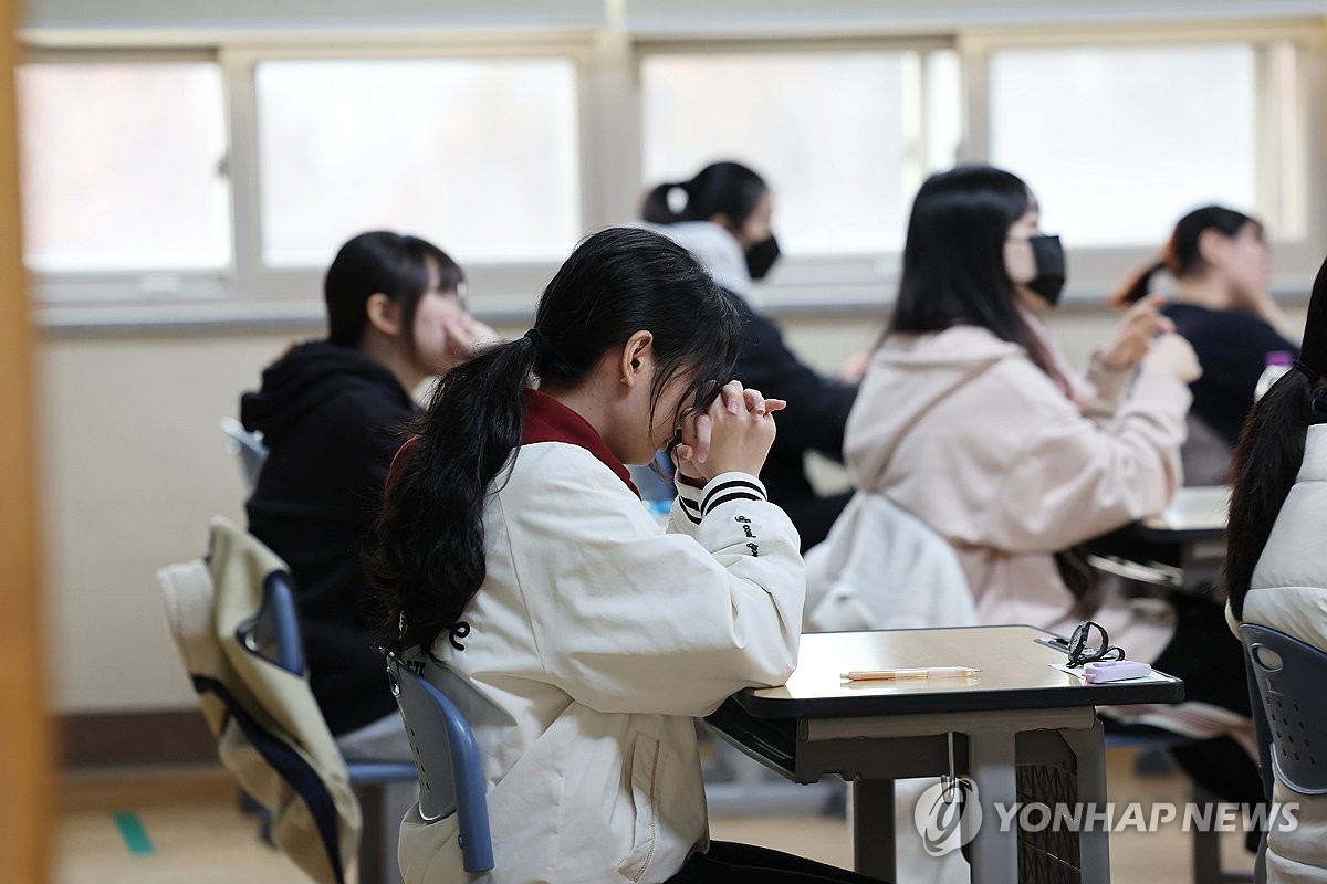 Hàn Quốc cấm các chuyến bay để kiểm soát tiếng ồn trong kỳ thi tuyển sinh đại học- Ảnh 1.