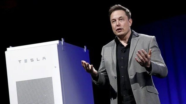 Tesla thu hồi 10.500 thiết bị pin vì lỗi quá nhiệt gây bốc khói, cháy nổ, tham vọng bán sản phẩm khác ngoài xe điện bị ảnh hưởng- Ảnh 1.