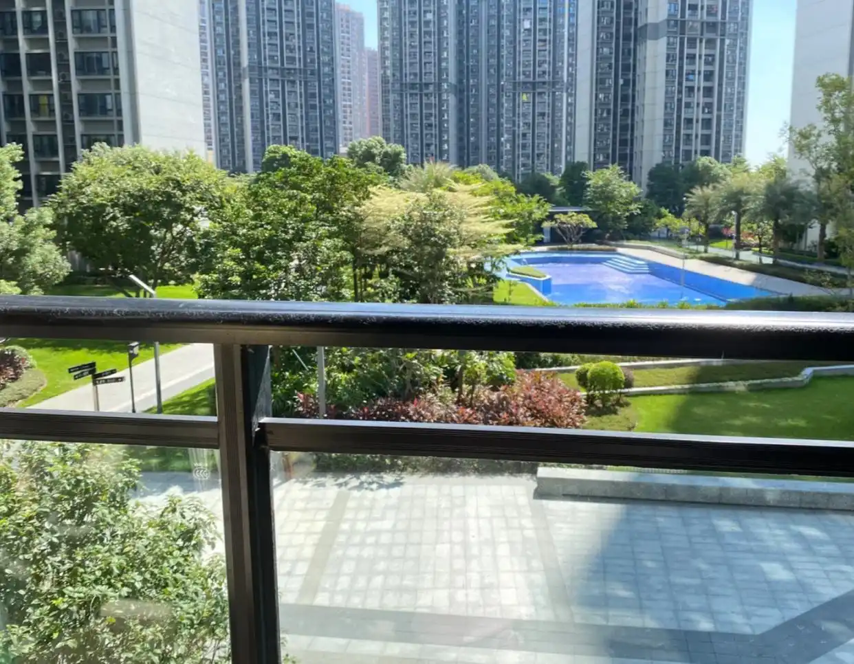 Nỗi khổ mang tên "sống ở chung cư tầng thấp": Người từng trải chỉ ra 5 yếu tố quan trọng cần cân nhắc trước khi xuống tiền- Ảnh 1.