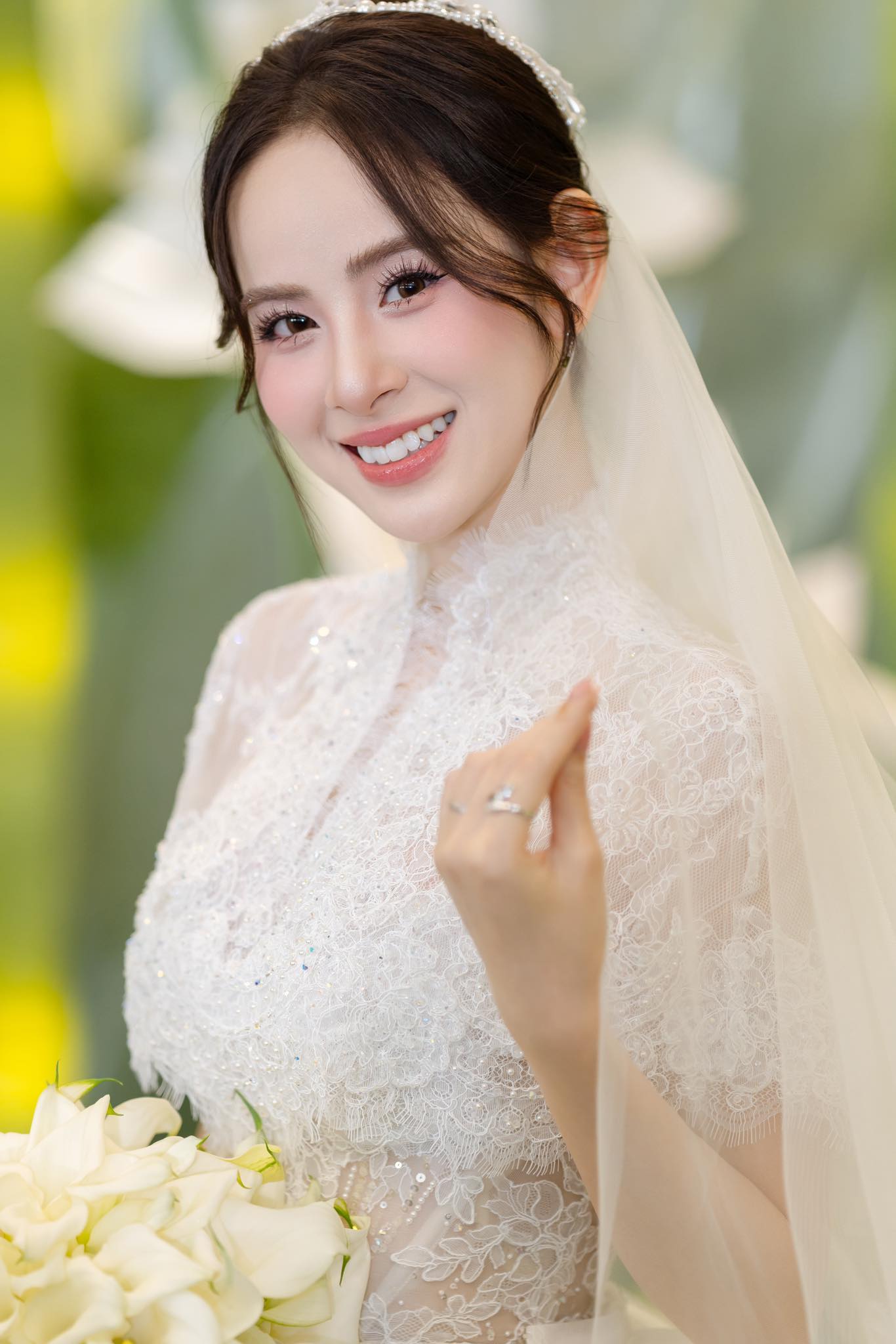 Khoảnh khắc hiếm: Bố chồng Hương Liên phát biểu trong đám cưới, nói gì mà con dâu bật khóc?- Ảnh 3. Khoảnh khắc hiếm: Bố chồng Hương Liên phát biểu trong đám cưới, nói gì mà con dâu bật khóc?- Ảnh 3.