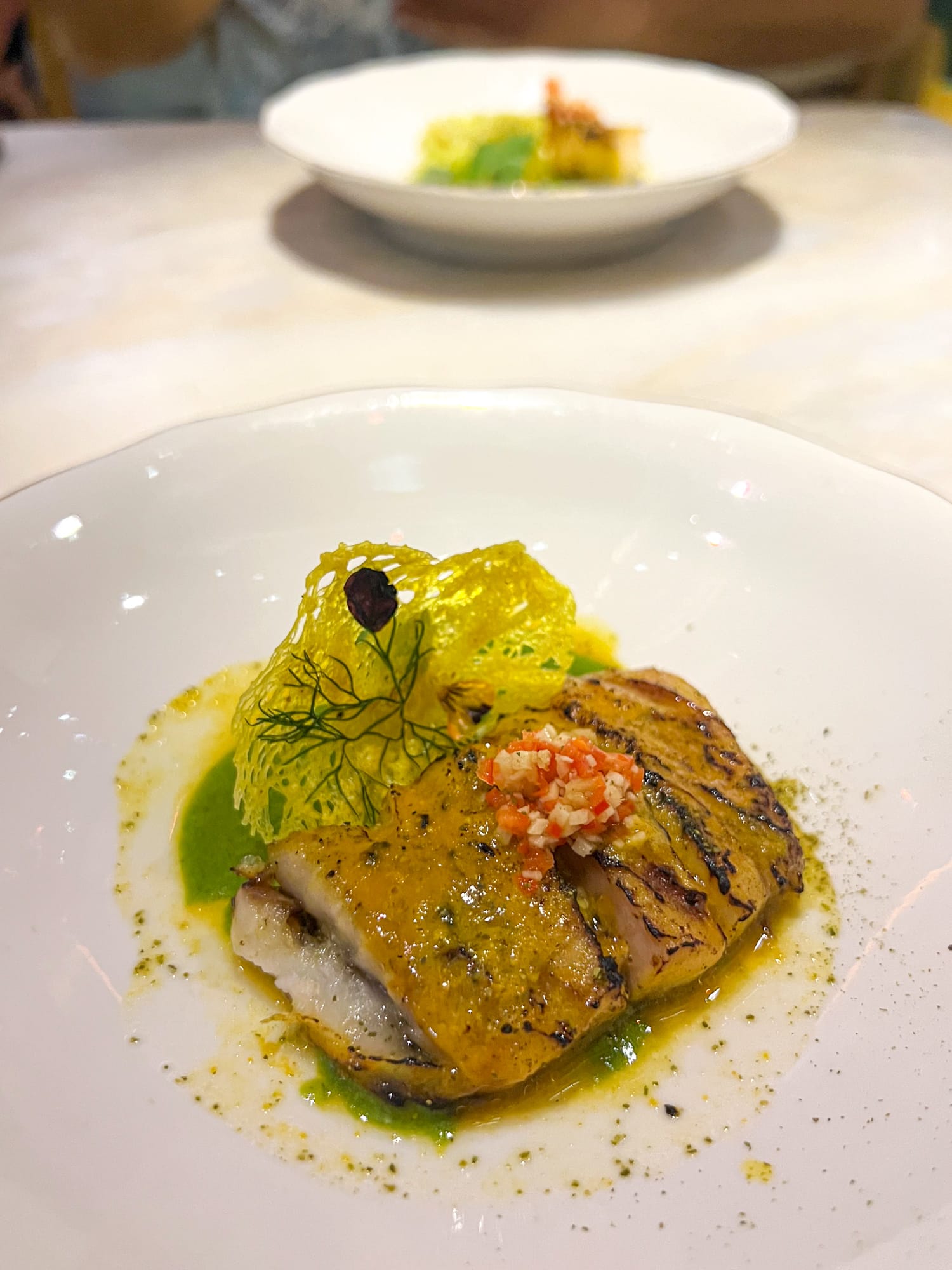 Ẩm thực cao cấp của Việt Nam là như thế nào? Khách Tây nếm thử 12 món của nhà hàng Ẩm thực cao cấp của Việt Nam là như thế nào? Khách Tây nếm thử 12 món của nhà hàng