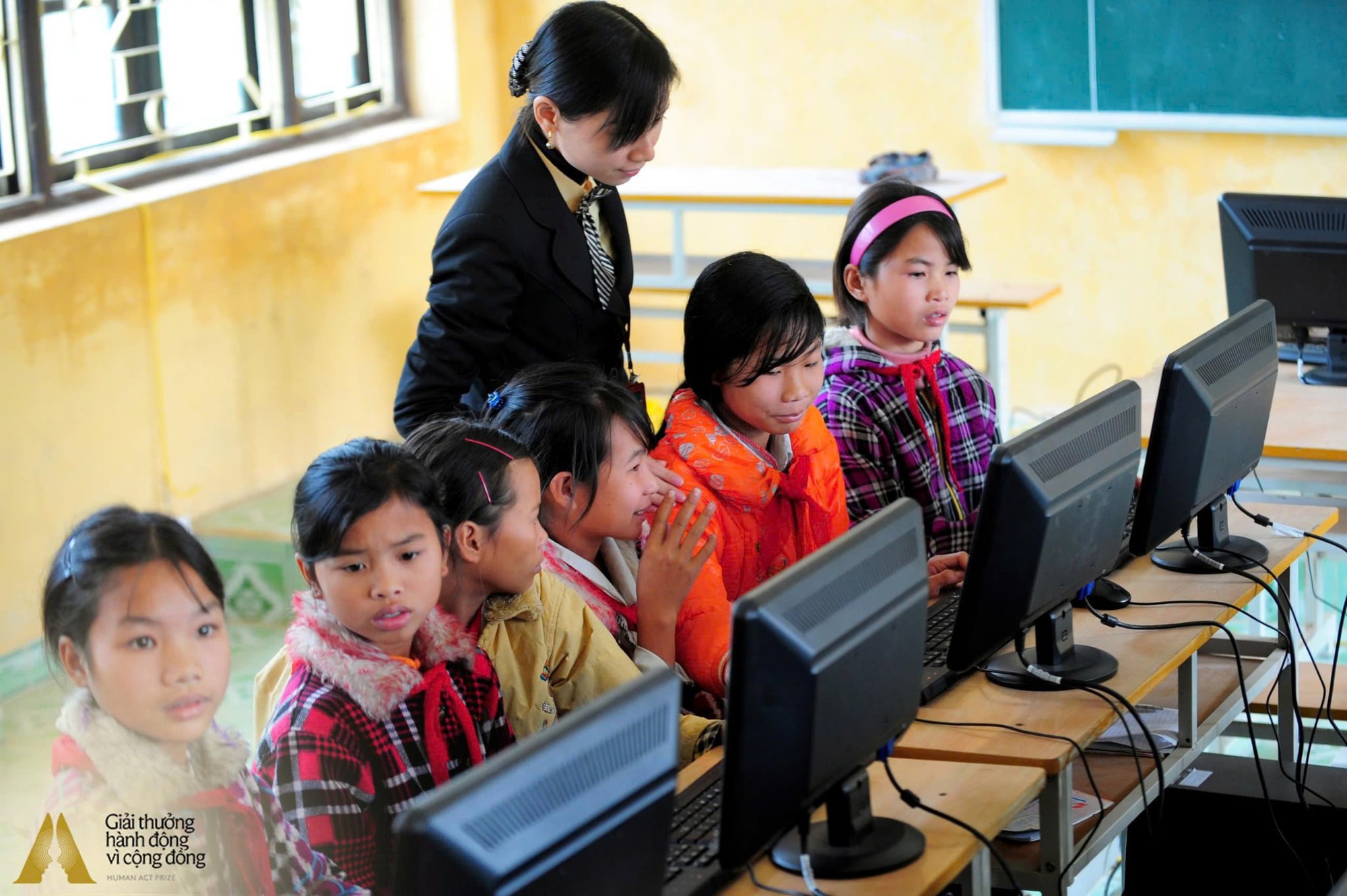 Ca sĩ Hồ Ngọc Hà lần đầu tiên làm giám khảo tại giải thưởng Hành động vì cộng đồng 2025- Ảnh 2. Ca sĩ Hồ Ngọc Hà lần đầu tiên làm giám khảo tại giải thưởng Hành động vì cộng đồng 2025- Ảnh 2.