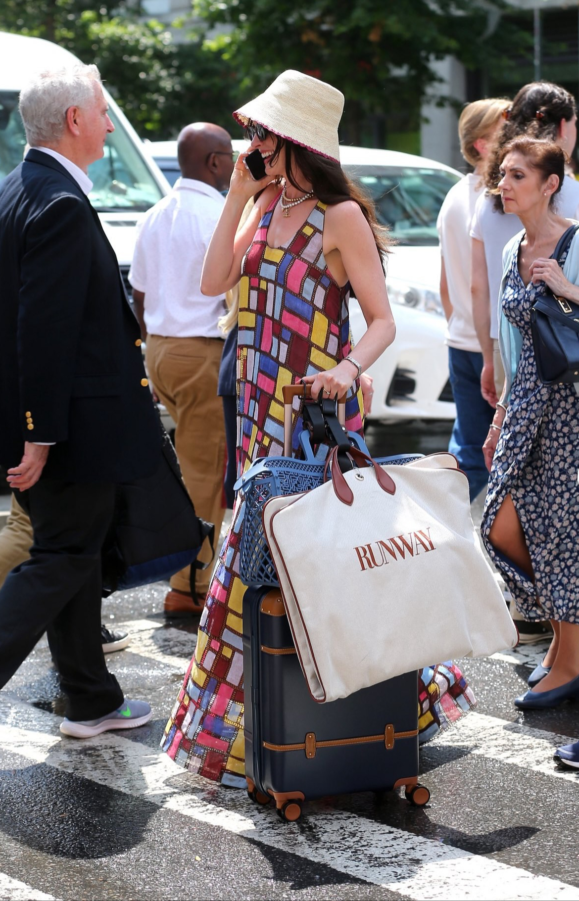 Bắt đầu thất vọng về Anne Hathaway: Yêu nữ hàng hiệu của 20 năm trước có thể thành dĩ vãng- Ảnh 10.