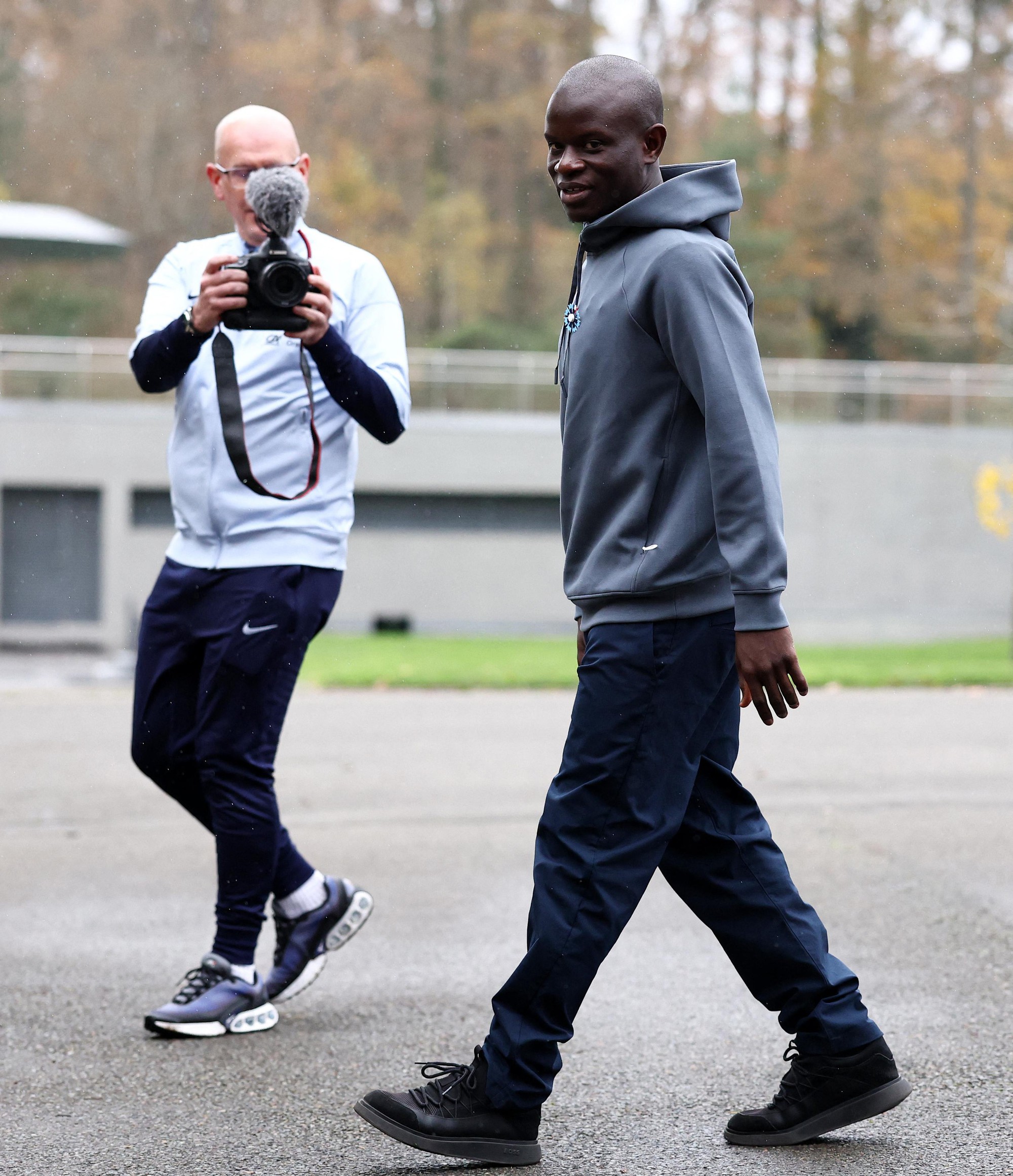 MXH bất ngờ về đội bóng mặc đẹp nhất thế giới: Biết cầu thủ giàu rồi nhưng trình chơi đồ hiệu quá "khét"- Ảnh 16.