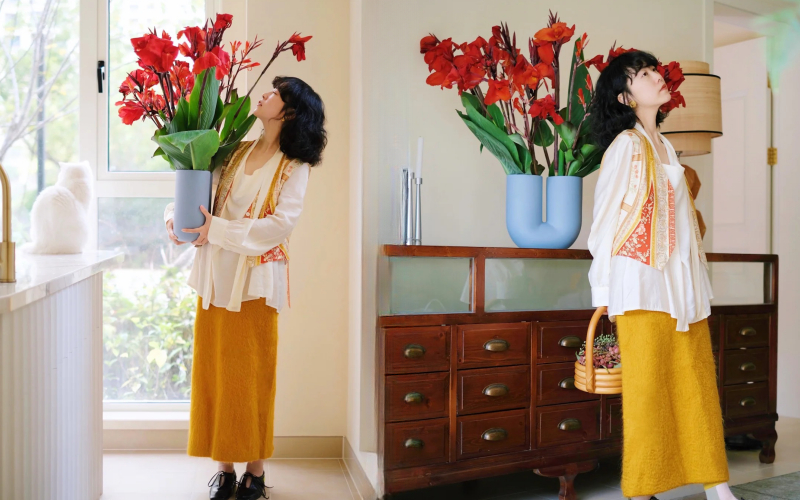 Hoa dong riềng bỗng hot: Loài hoa tưởng bị "ra rìa" nay gây sốt vì đẹp sang bất ngờ, nở rực ba mùa trong năm, trồng phát lên luôn- Ảnh 1.