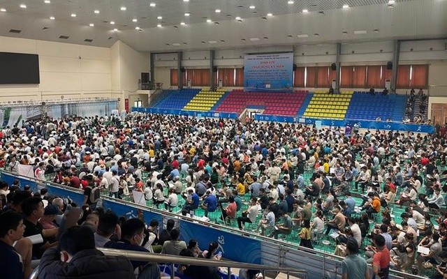 'Cởi trói' thủ tục NƠXH: Lần đầu phân luồng đối tượng, hợp nhất xác nhận thu nhập- Ảnh 1.