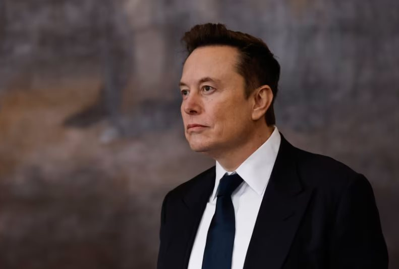 Elon Musk siết tay ga: Nhân viên Tesla vừa được cảnh báo 2026 sẽ là 'năm khắc nghiệt nhất cuộc đời bạn'- Ảnh 1.