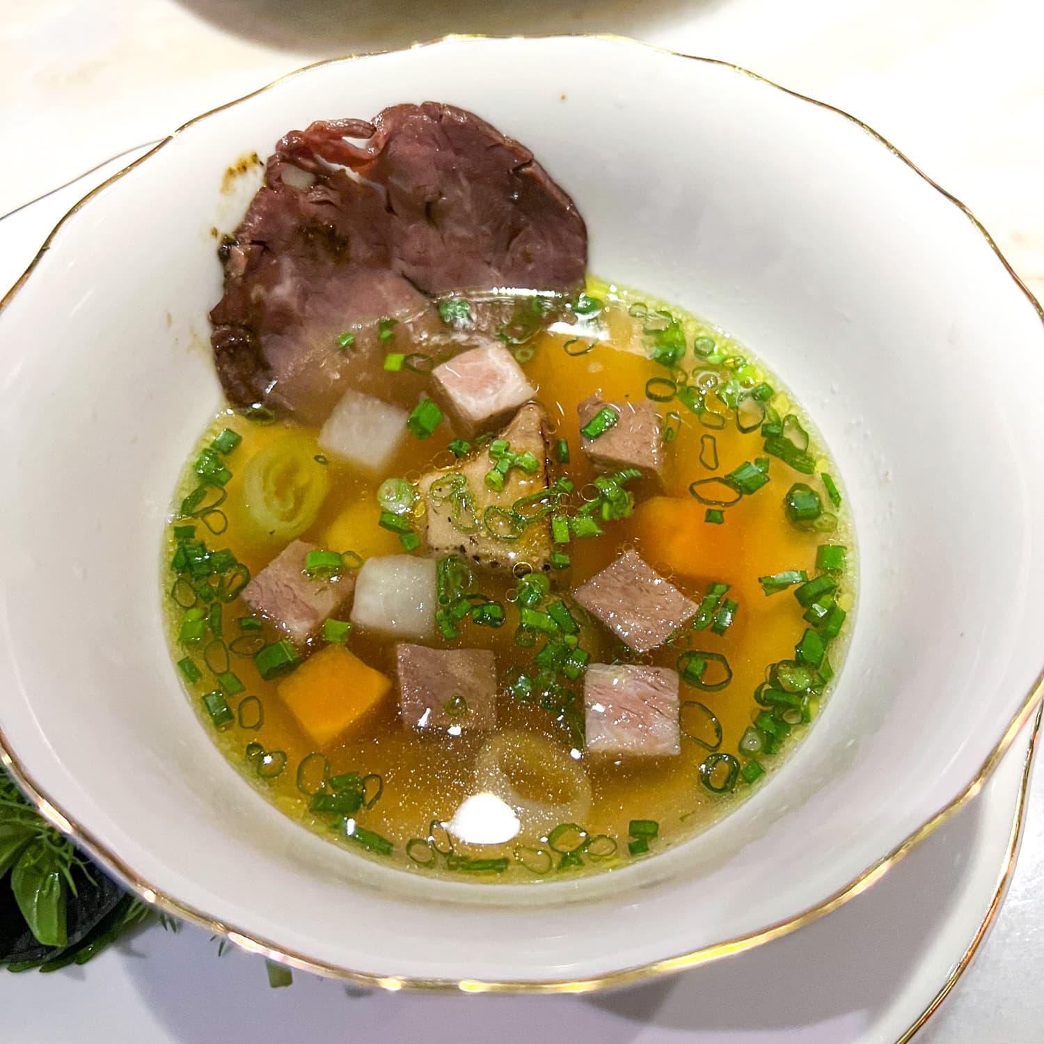 Ẩm thực cao cấp của Việt Nam là như thế nào? Khách Tây nếm thử 12 món của nhà hàng Ẩm thực cao cấp của Việt Nam là như thế nào? Khách Tây nếm thử 12 món của nhà hàng