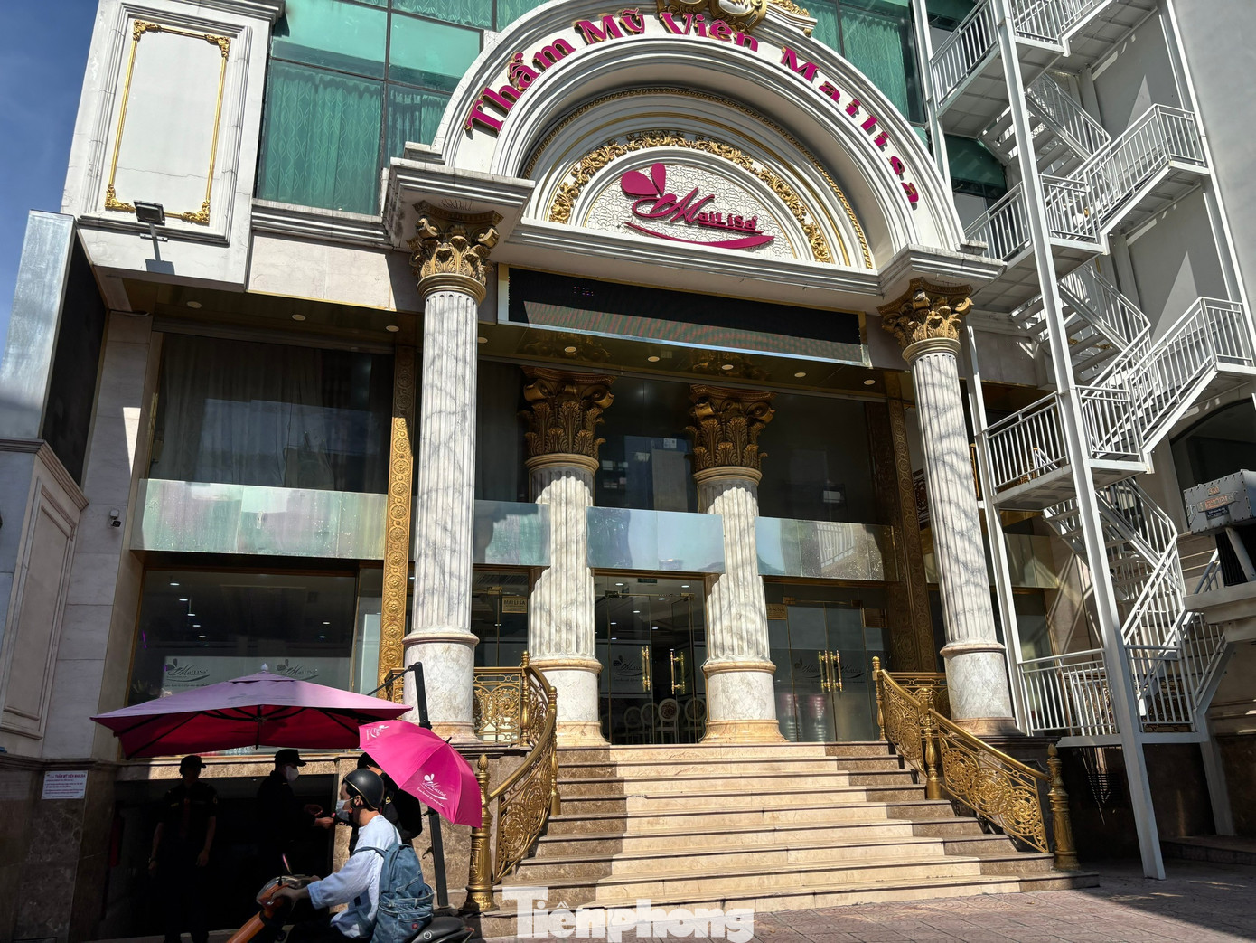 Thẩm mỹ viện Mailisa mở cửa trở lại sau một ngày bị khám xét, lượng khách thưa vắng- Ảnh 3.