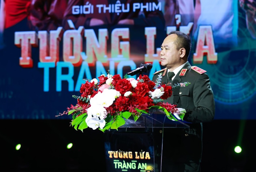 3 triệu lượt xem cuộc đấu trí căng thẳng giữa lực lượng Công an và đường dây lừa đảo chiếm đoạt hàng nghìn tỷ đồng- Ảnh 1. 3 triệu lượt xem cuộc đấu trí căng thẳng giữa lực lượng Công an và đường dây lừa đảo chiếm đoạt hàng nghìn tỷ đồng- Ảnh 1.