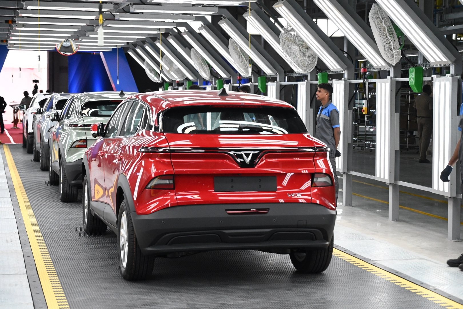 Quốc gia châu Á tỷ dân này cùng lúc đón VinFast và Tesla, nhưng 'gã khổng lồ Mỹ' đang đuối hơn?- Ảnh 5.