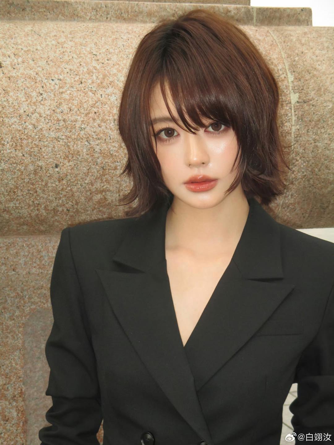 Mỹ nhân đang viral khắp Trung Quốc vì mắt to như "hột xoàn 50 carat"- Ảnh 5. Mỹ nhân đang viral khắp Trung Quốc vì mắt to như "hột xoàn 50 carat"- Ảnh 5.