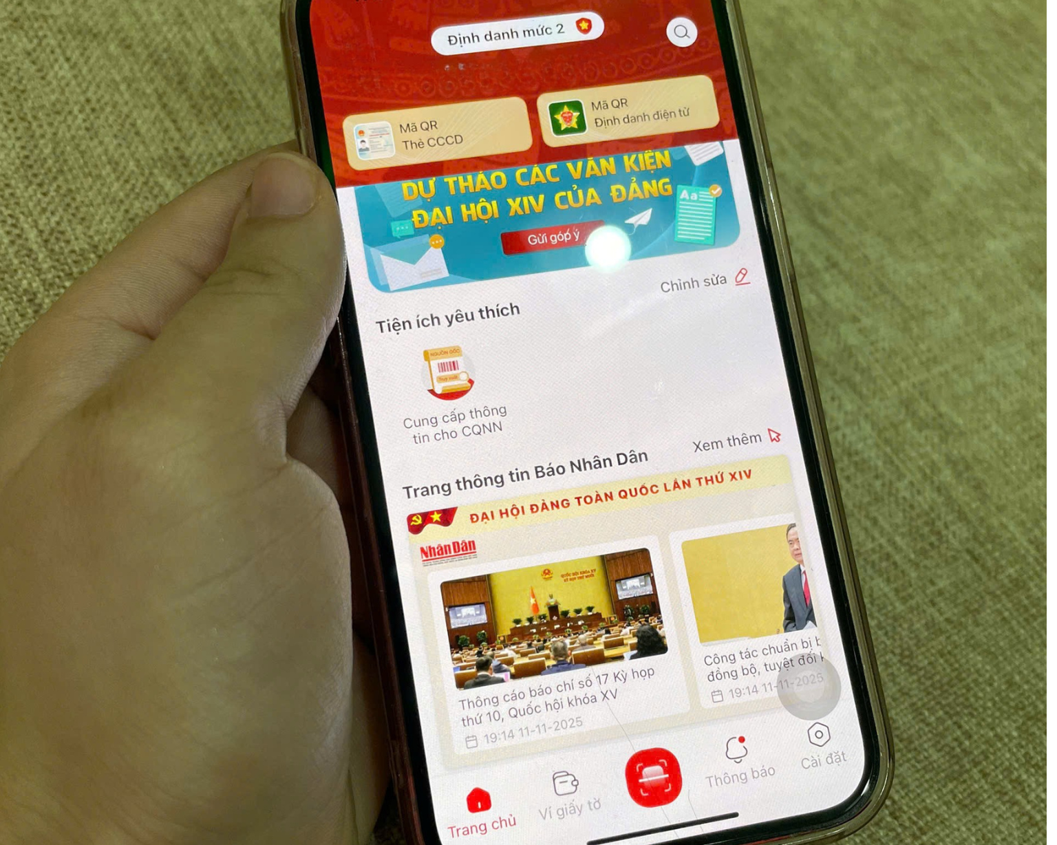 Cách nộp sổ đỏ trên VNeID mới nhất, người dân cả nước cần biết để làm ngay- Ảnh 1. Cách nộp sổ đỏ trên VNeID mới nhất, người dân cả nước cần biết để làm ngay- Ảnh 1.