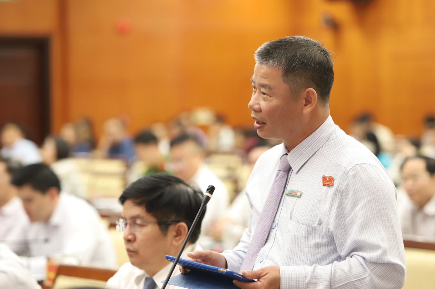 Chủ tịch UBND TP.HCM nói về dự án chống ngập 10.000 tỉ, đường sắt nối sân bay Long Thành- Ảnh 1.