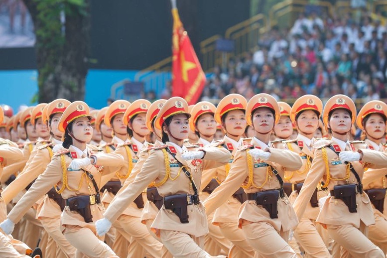 Số hóa bảo hiểm xã hội cho lực lượng công an, trả lương hưu qua VneID- Ảnh 1. Số hóa bảo hiểm xã hội cho lực lượng công an, trả lương hưu qua VneID- Ảnh 1.