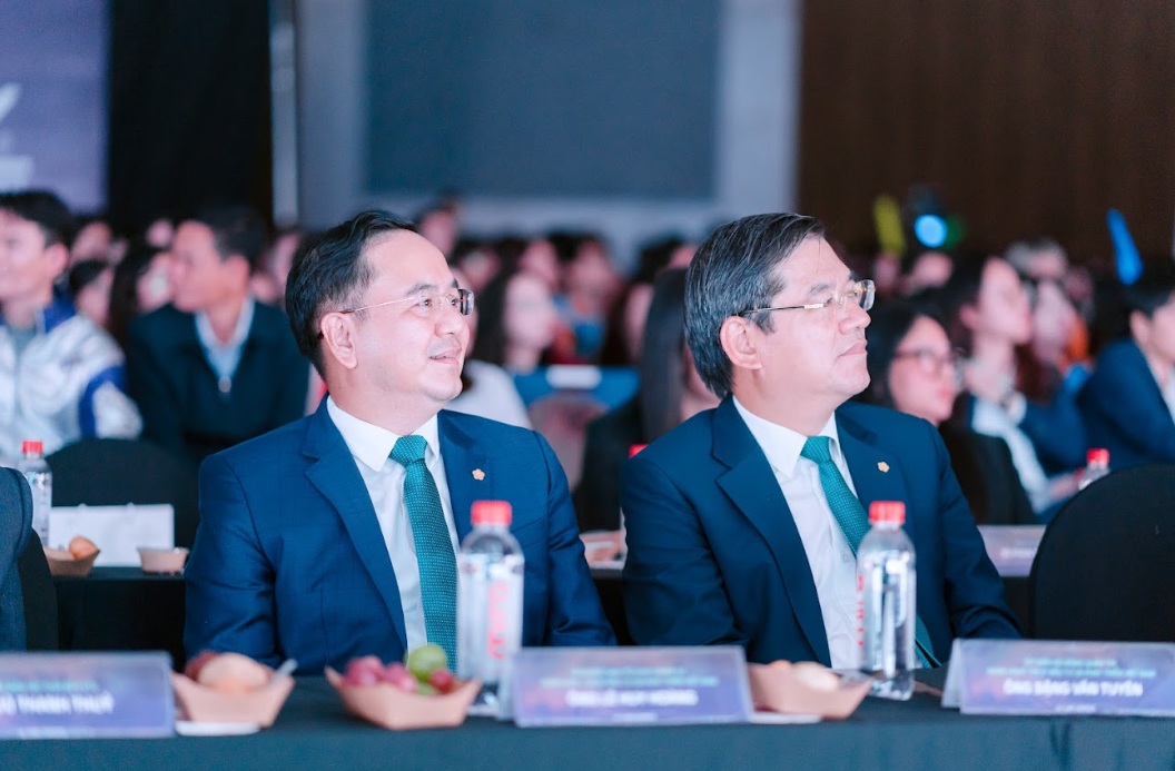 Giải mã sức hút của Vũ trụ Đồng tiền 2025: “Giảng đường” tài chính 4.0 thu hút 54 trường đại học tranh đấu- Ảnh 1. Giải mã sức hút của Vũ trụ Đồng tiền 2025: “Giảng đường” tài chính 4.0 thu hút 54 trường đại học tranh đấu- Ảnh 1.