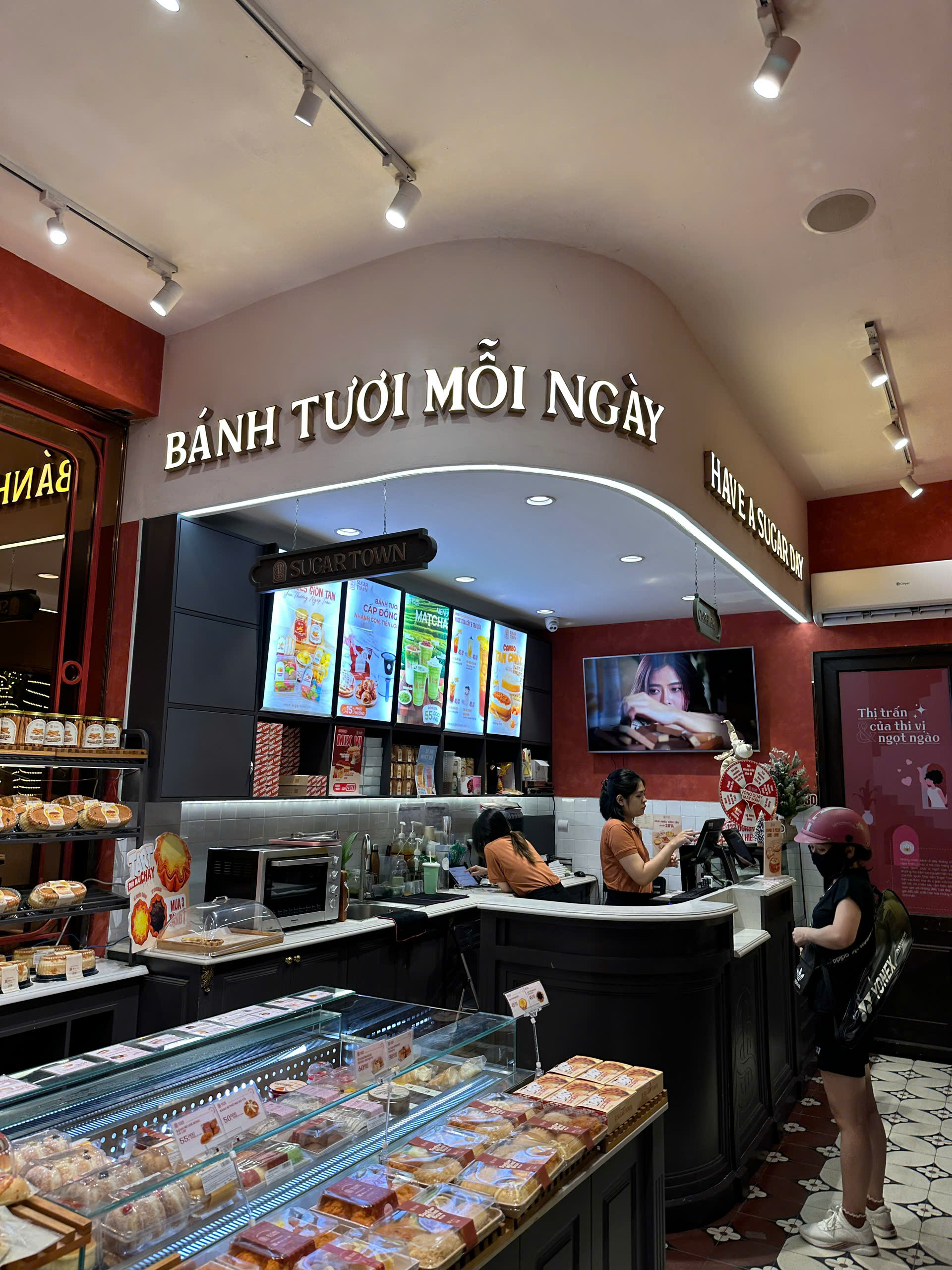 Tình trạng mới nhất tiệm bánh Sugar Town của nghệ sĩ Việt Hương- Ảnh 4. Tình trạng mới nhất tiệm bánh Sugar Town của nghệ sĩ Việt Hương- Ảnh 4.