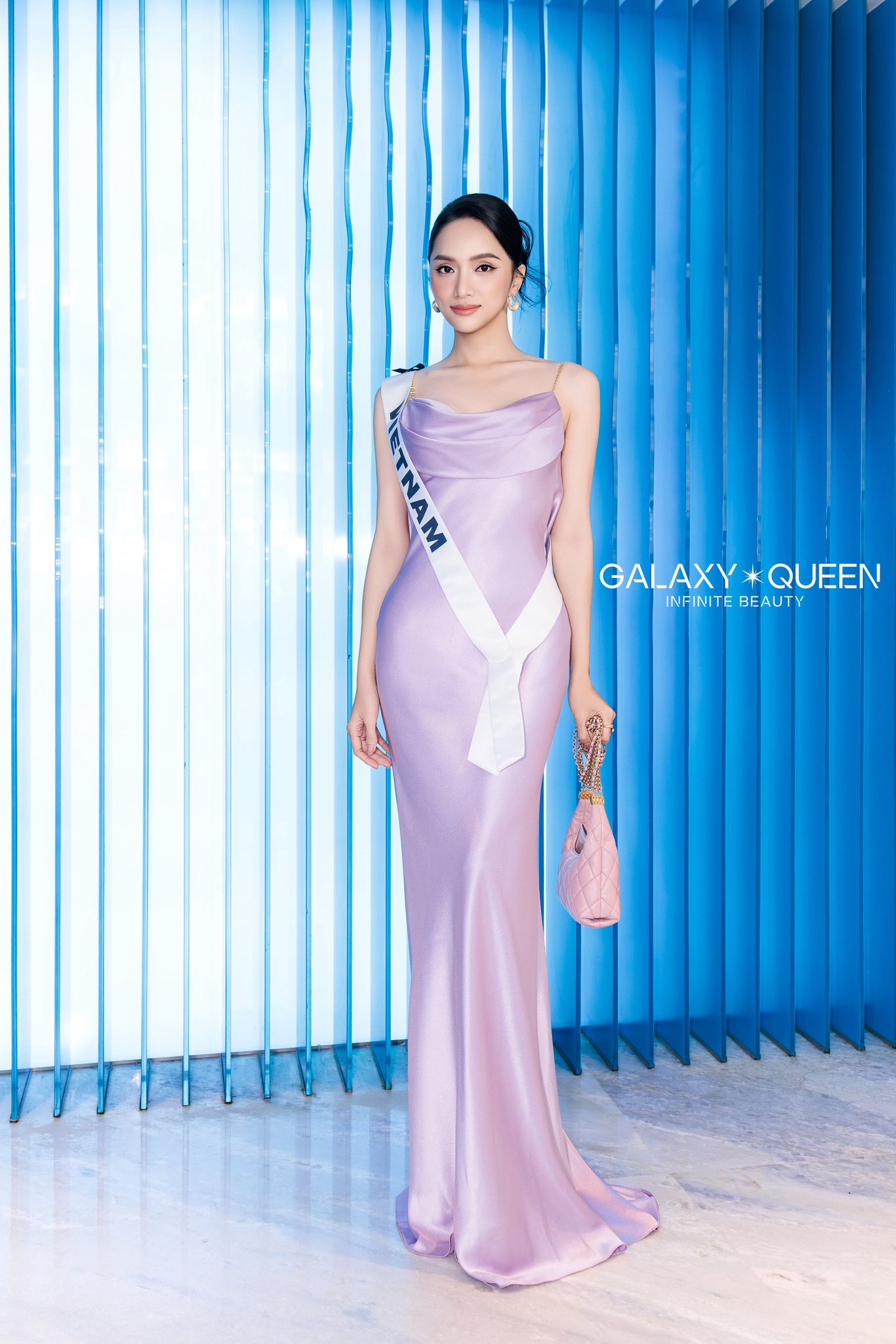 Hương Giang phản ứng khi bị so sánh với các đại diện Việt Nam từng thi Miss Universe- Ảnh 3. Hương Giang phản ứng khi bị so sánh với các đại diện Việt Nam từng thi Miss Universe- Ảnh 3.