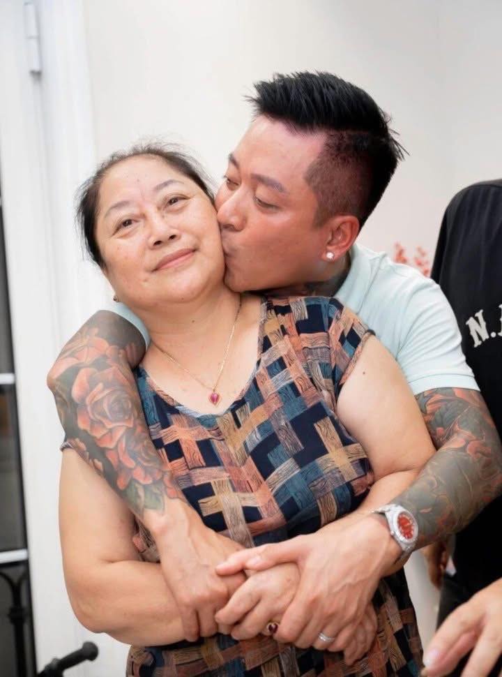 Thông tin tang lễ mẹ ca sĩ Tuấn Hưng- Ảnh 5. Thông tin tang lễ mẹ ca sĩ Tuấn Hưng- Ảnh 5.