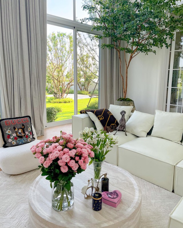 Bên trong biệt thự 8.000m2, gần 140 tỷ của ma nữ đẹp nhất Thái Lan Bên trong biệt thự 8.000m2, gần 140 tỷ của ma nữ đẹp nhất Thái Lan