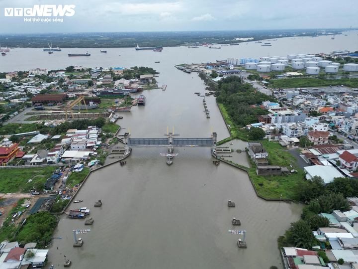 Chủ tịch TP.HCM Nguyễn Văn Được: Sắp có loạt cầu, đường nối TP.HCM và Đồng Nai- Ảnh 1.