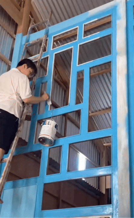 Nhà gỗ miền Tây: Vì sao phải xanh ngắt, hoa văn rực rỡ mới ra đúng chất Nhà gỗ miền Tây: Vì sao phải xanh ngắt, hoa văn rực rỡ mới ra đúng chất