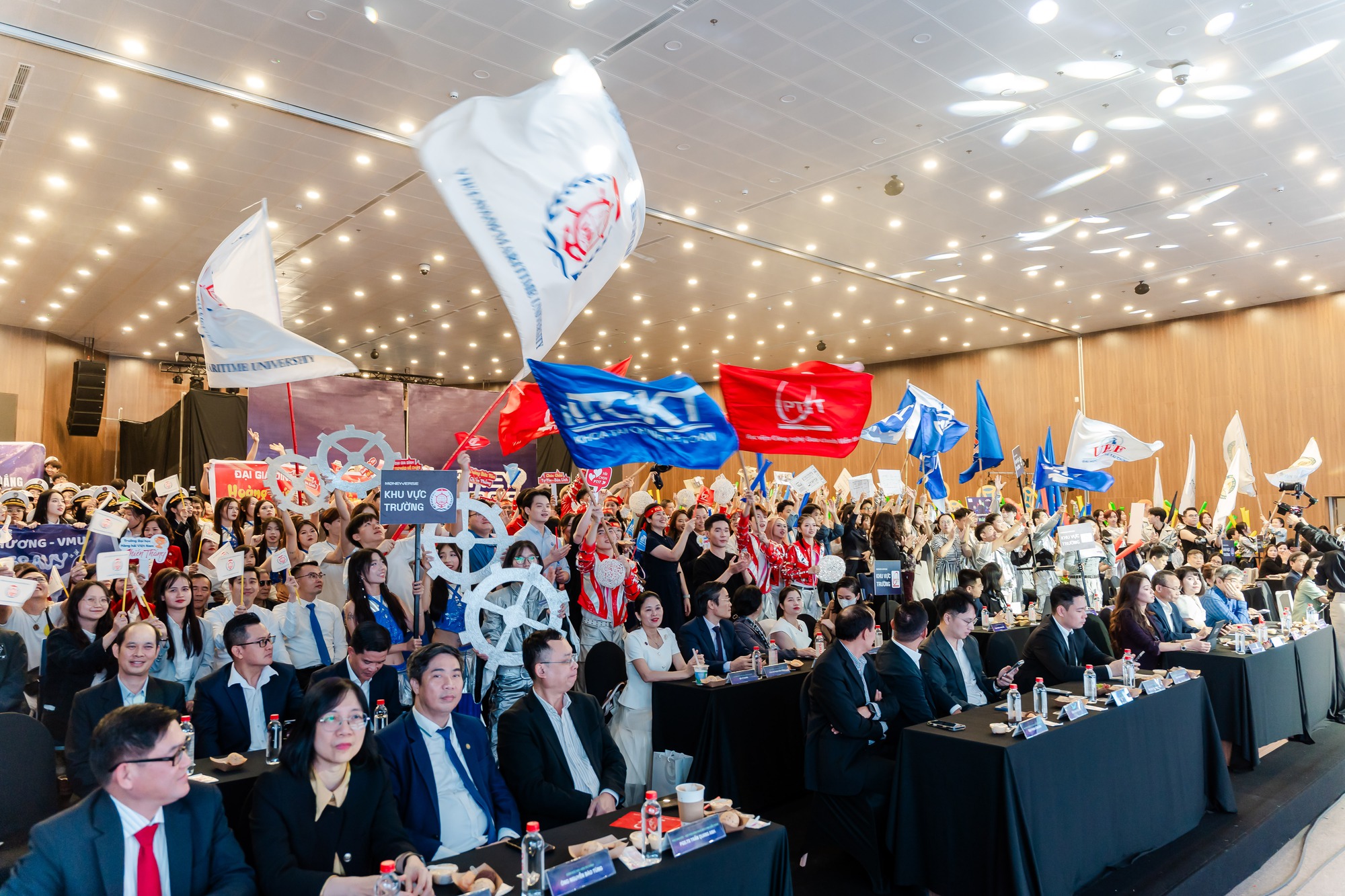 Nữ sinh 20 tuổi chinh phục giải thưởng 1 tỷ đồng, nhận cơ hội việc làm tại ngân hàng BIDV- Ảnh 1. Nữ sinh 20 tuổi chinh phục giải thưởng 1 tỷ đồng, nhận cơ hội việc làm tại ngân hàng BIDV- Ảnh 1.