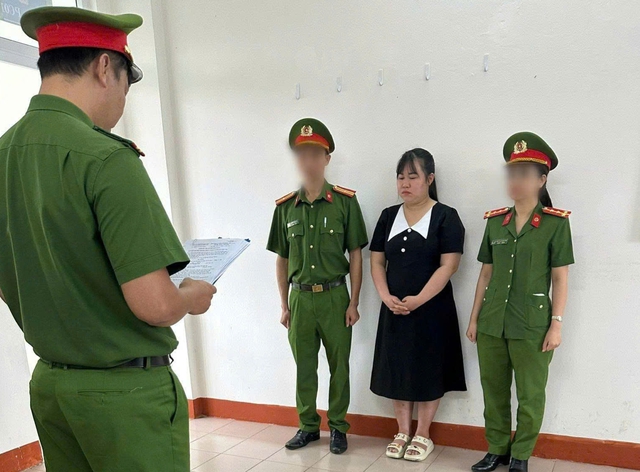 Bắt tạm giam Nguyễn Thị Phương Uyên- Ảnh 1. Bắt tạm giam Nguyễn Thị Phương Uyên- Ảnh 1.