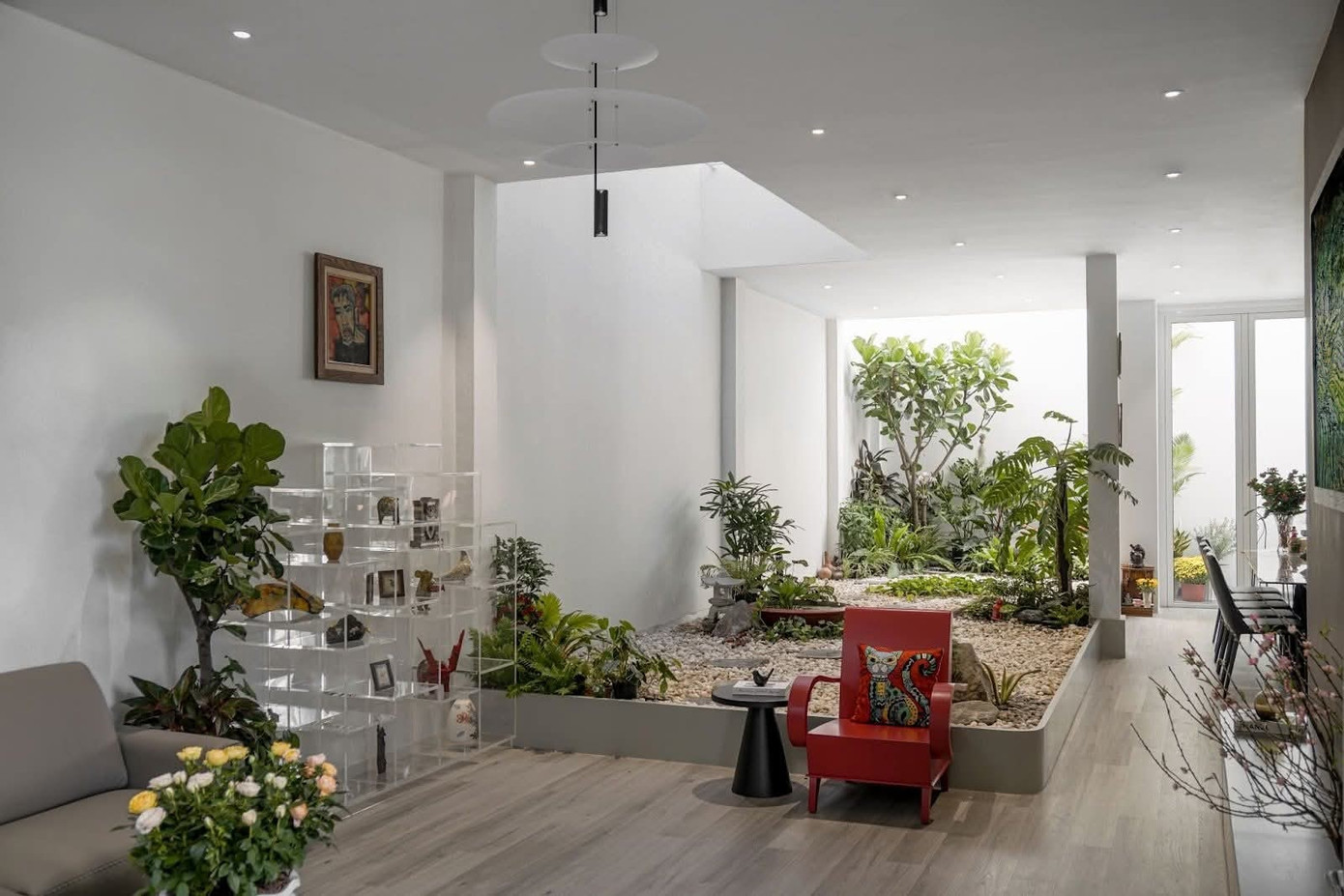 Nhà 3 tầng như villa nghỉ dưỡng giữa phố- Ảnh 1.